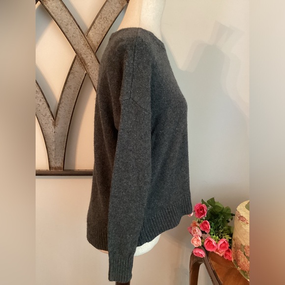 LOFT Charcoal Gray Wool & Cotton Blend Pull Over Oversized Sweater - Picture 7 of 9